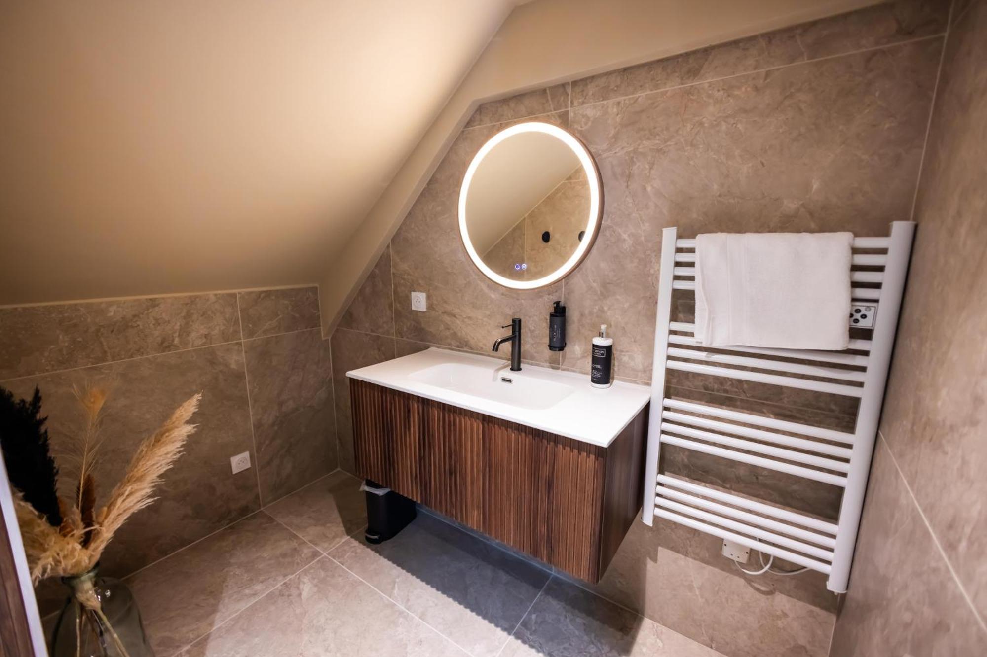 Eden Room - Luxe, Balneo & Sauna Le Mans Bagian luar foto